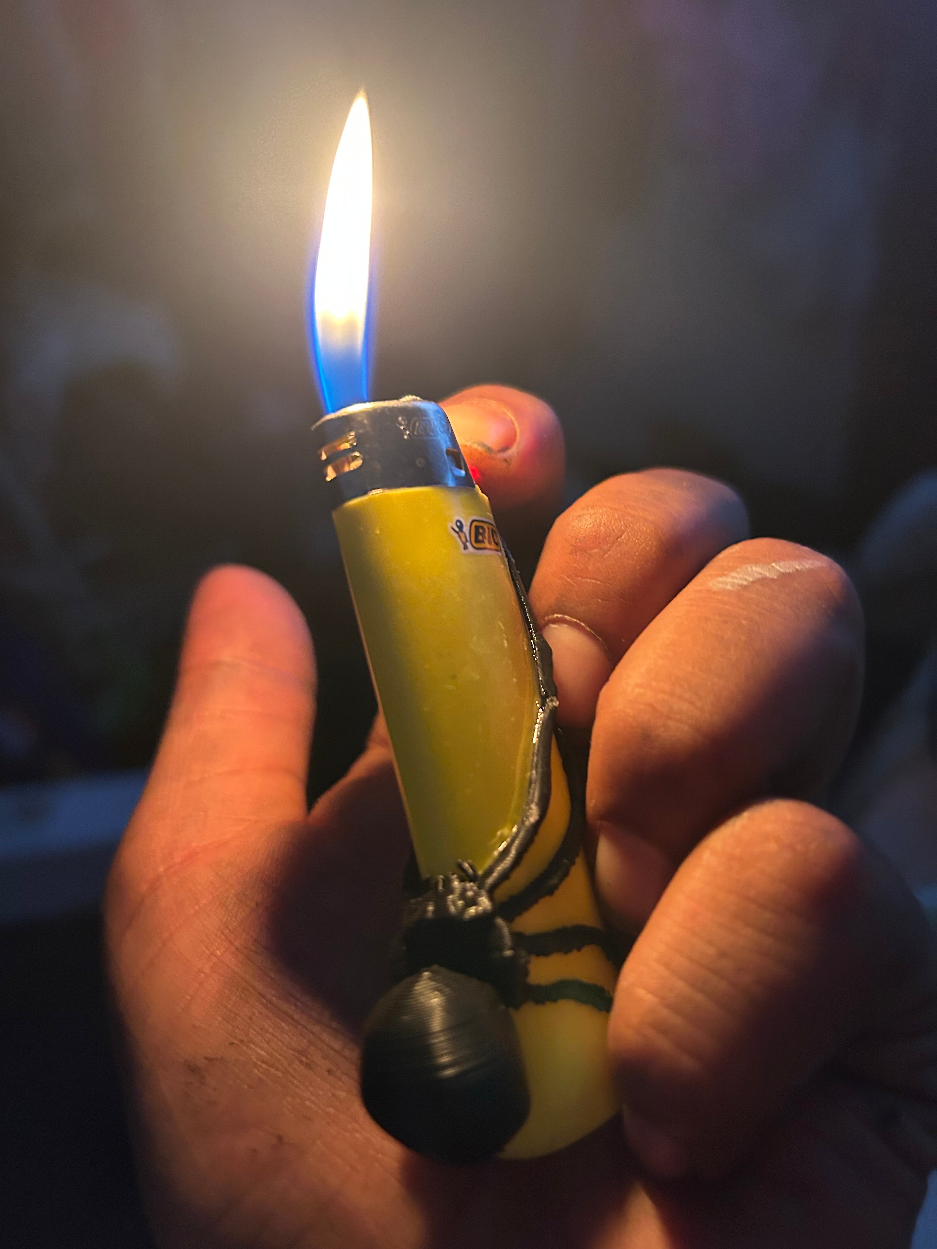 spider lighter holder